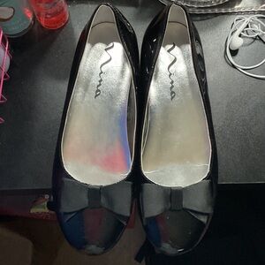 Nina Women's Glossy Black Flats with Bow